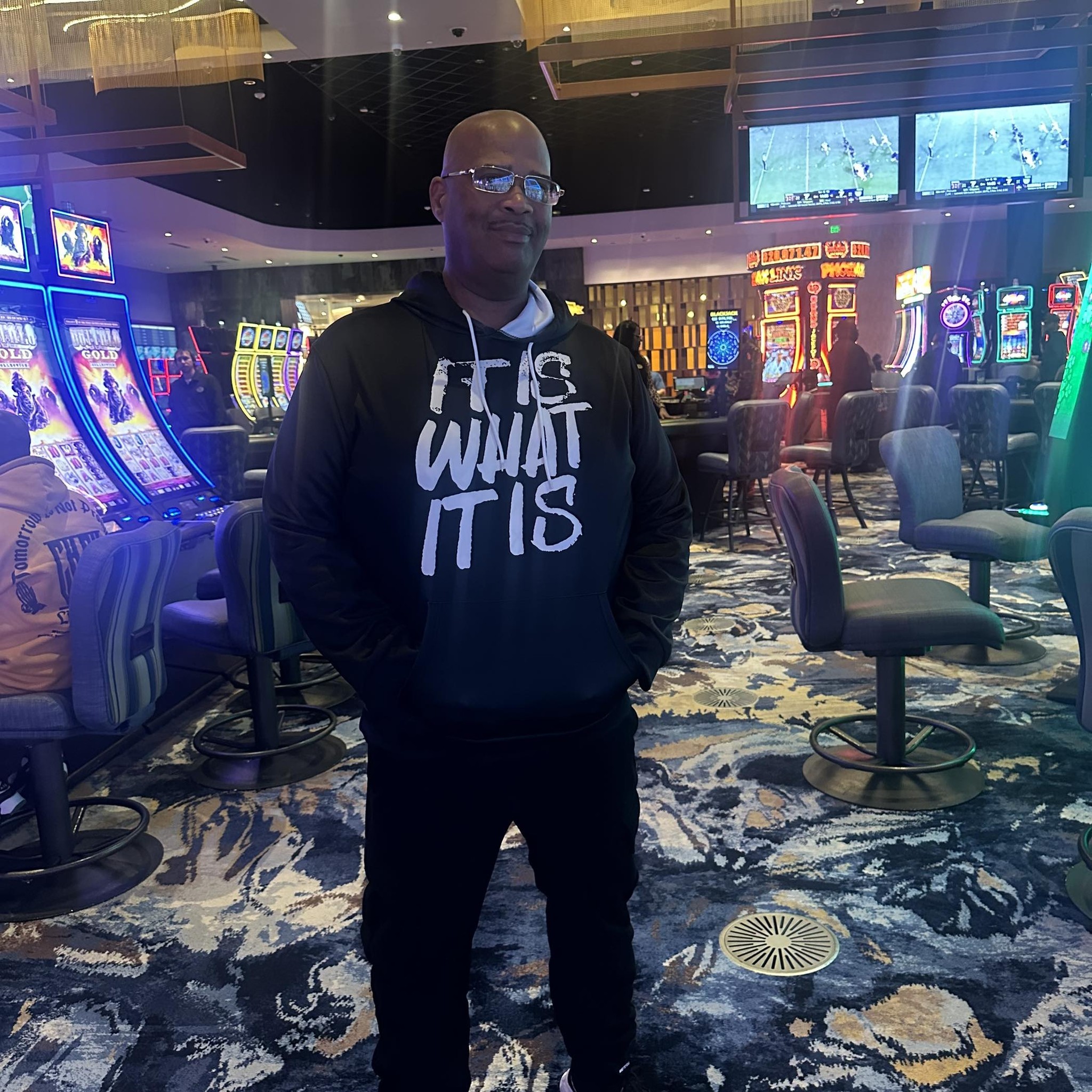 Steven Jones - How much money is dis. Immma see who can count | Facebook