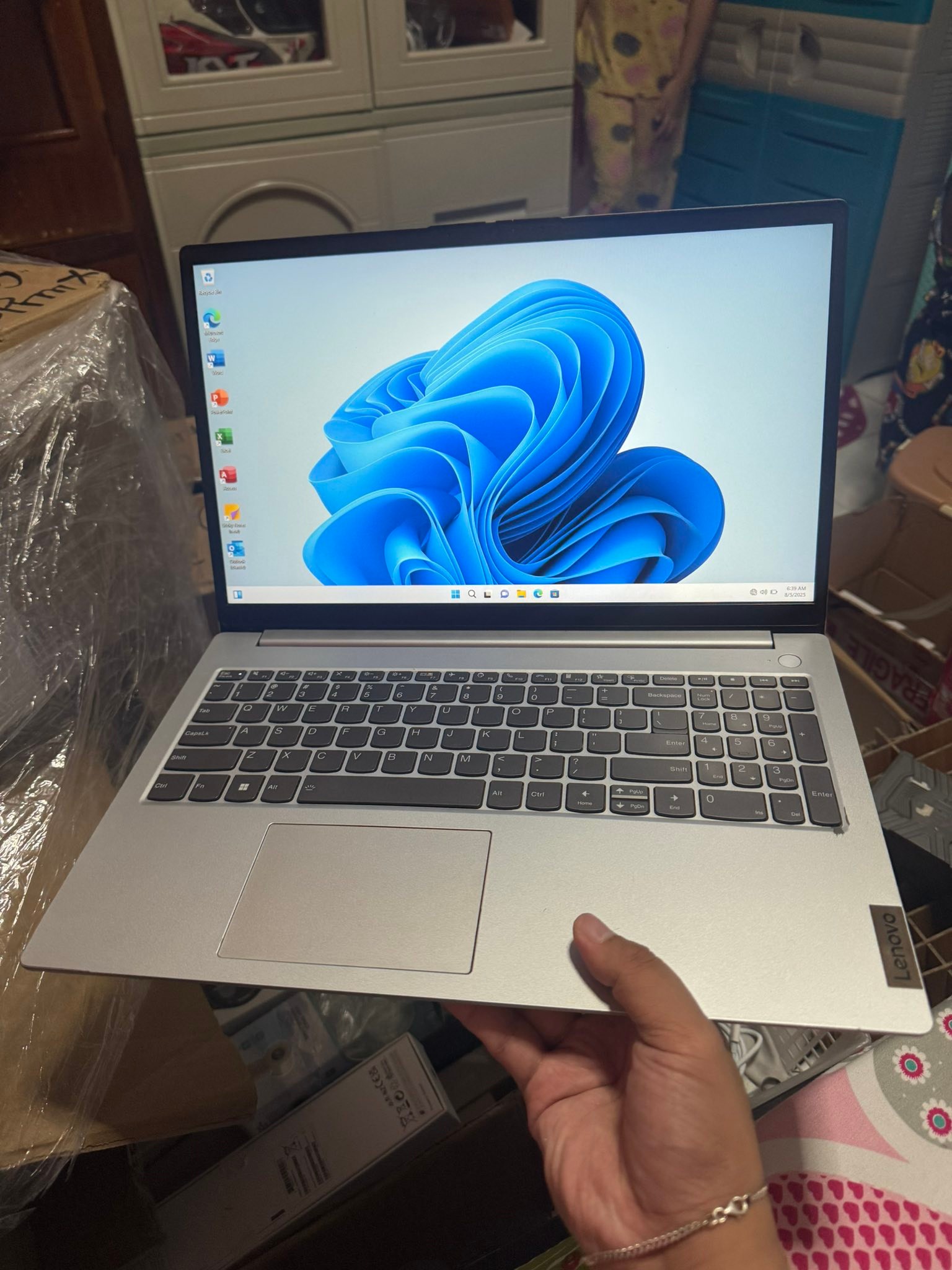 SOLID SPECS‼️🌧️💦❤️ (Paunahan nalang kayo) 😎 Lenovo S15 i7