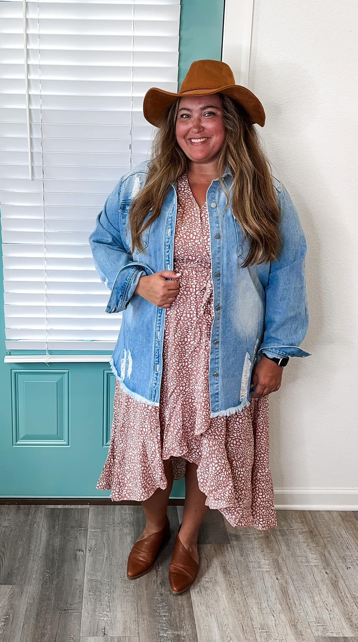 Cute and oh so COMFY! Love the shift dress. Get yours via my amazon link here: https://amzn.to/4p6oXdo As an amazon affiliate, I may receive a small commission if you purchase using my