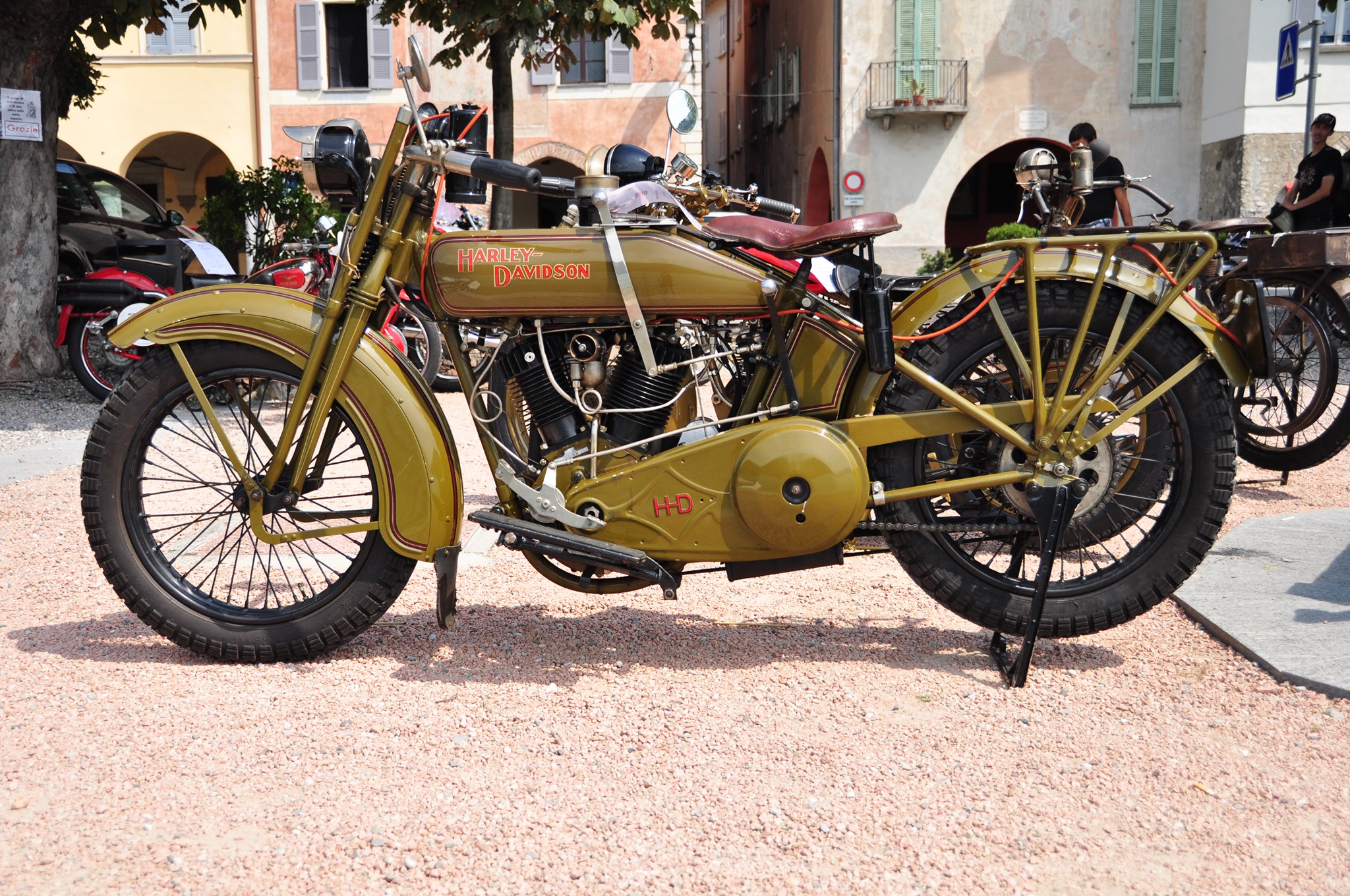 custom-garage-custom-garage-american-motorcycles