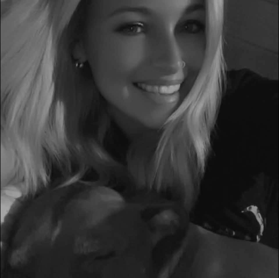 Jenn Lyn - Behind this smile is a heart that’s been... | Facebook