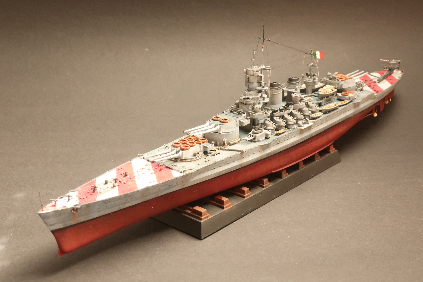 RN Littorio, Trumpeter 1/700.