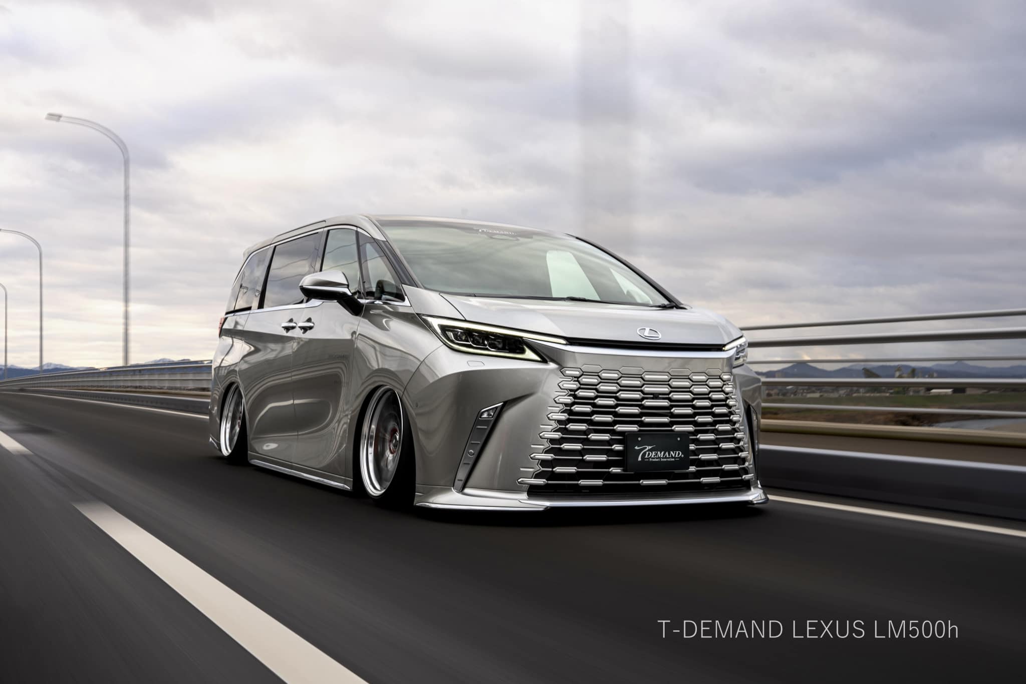 T-DEMAND - T-DEMAND LEXUS LM500h PRO DAMPER AIRSUS 80S... | Facebook