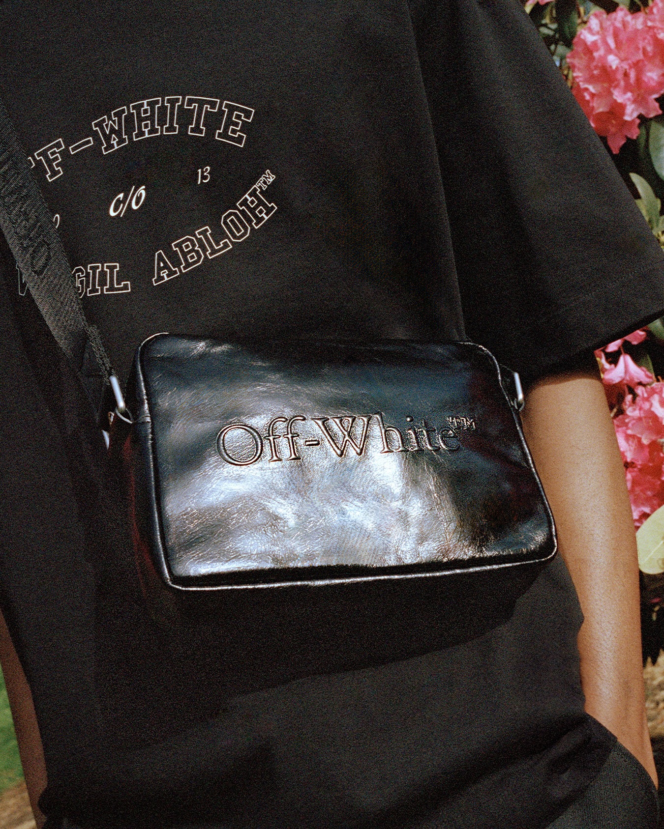ss22 women's Off-White™ 2.8 jitney bag with “insert money here