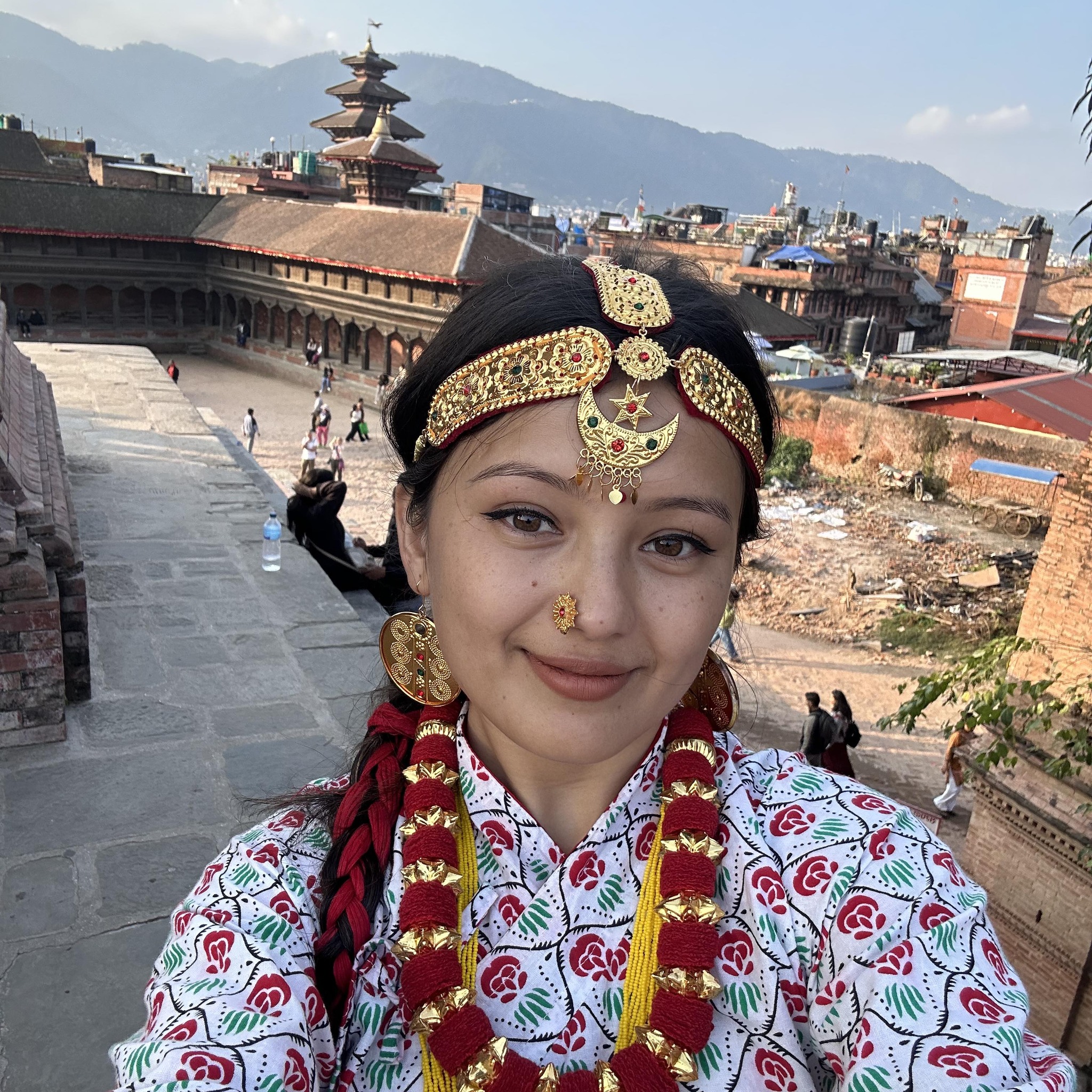 Sayara - Chhetrini in Cultural Dress 😍🤭 | Facebook