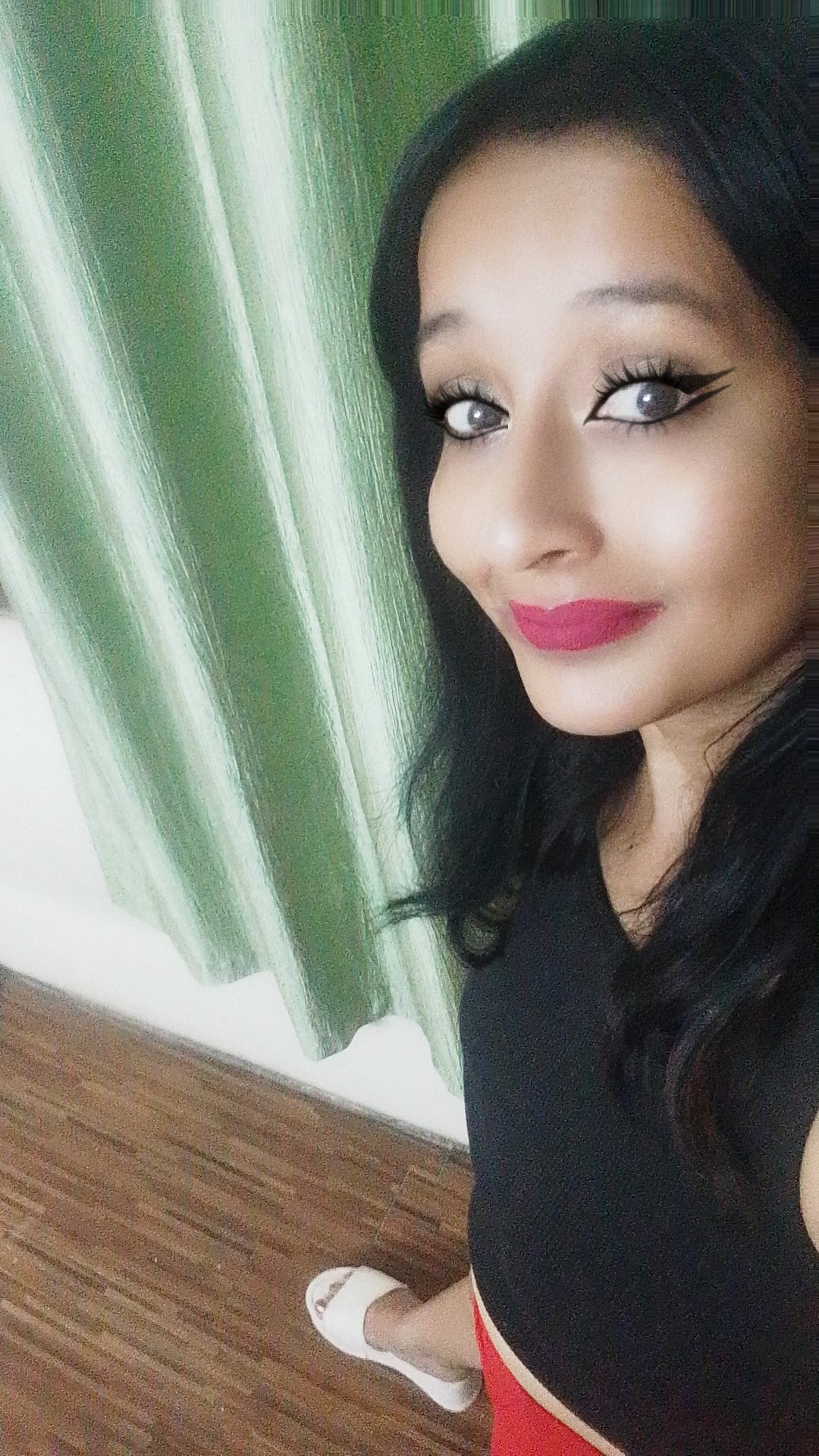 Simmu Sherry