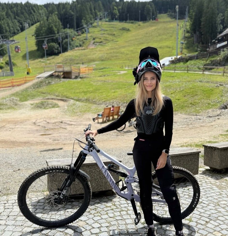 Downhill - Linda rider 👌🏻 | Facebook