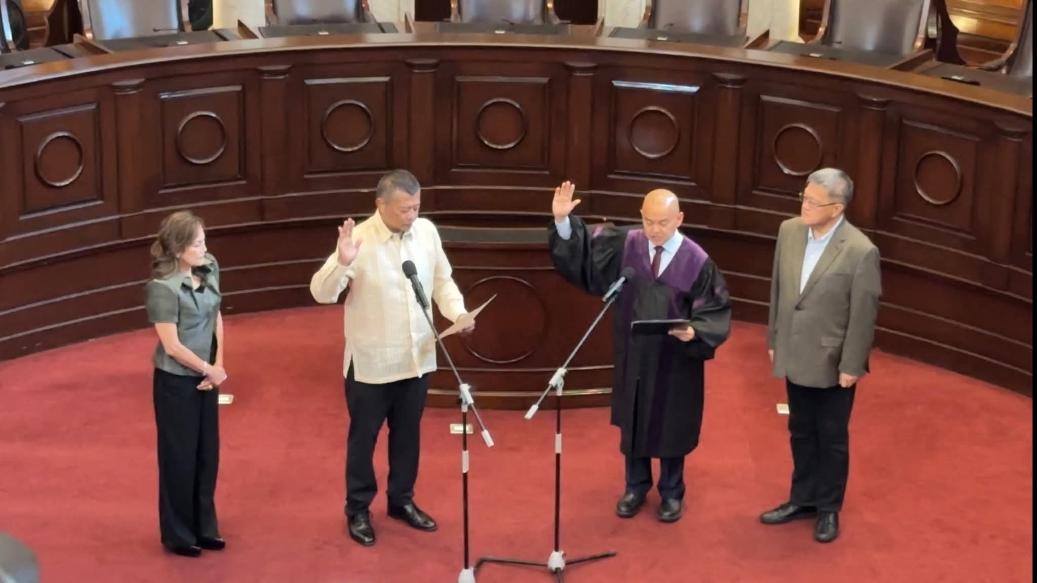 Philippines - BAGONG OMBUDSMAN JESUS CRISPIN REMULLA Nanumpa na bilang ...
