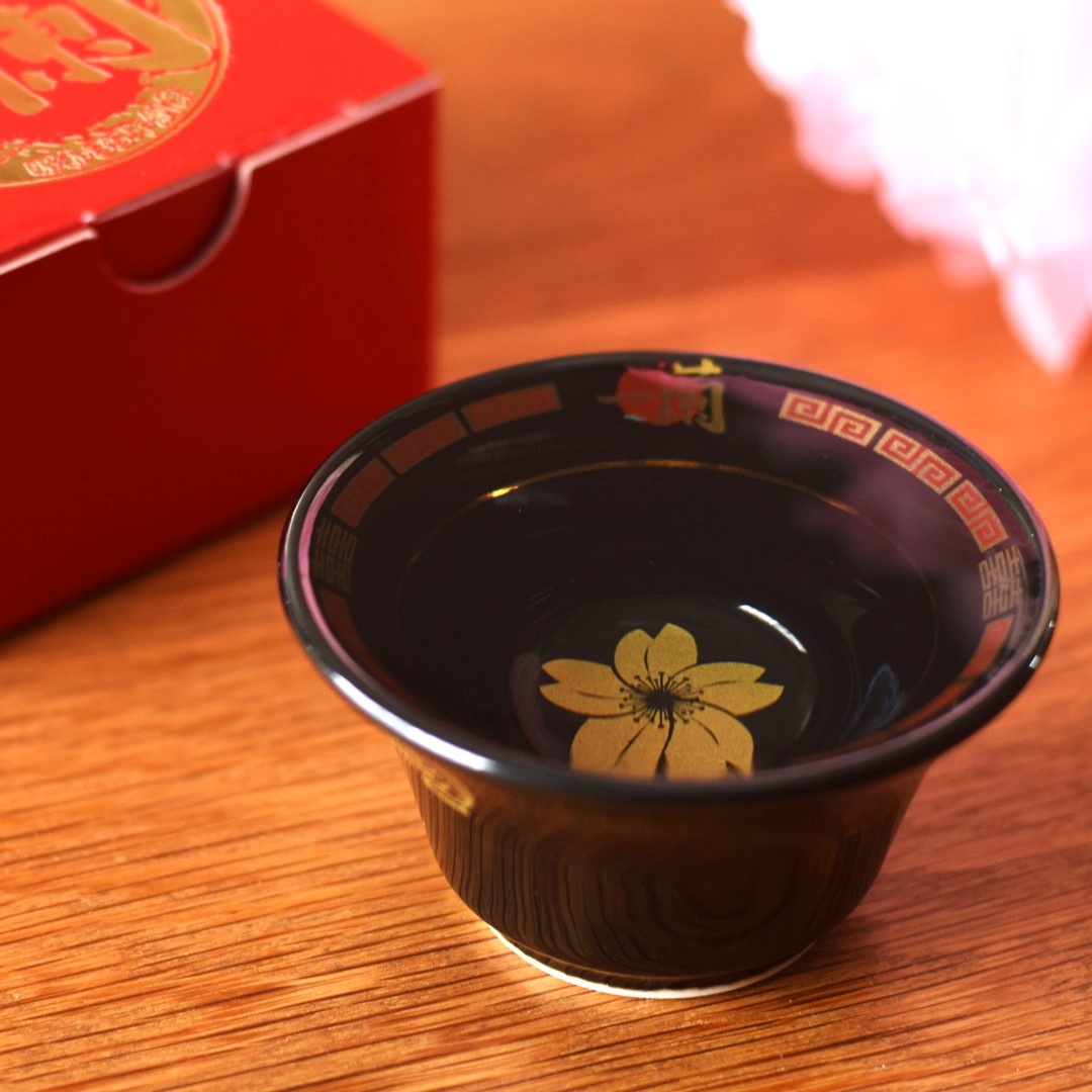 本日11時より「一蘭祝いさかずき ～さくら～」が販売開始🌸 桜の花を