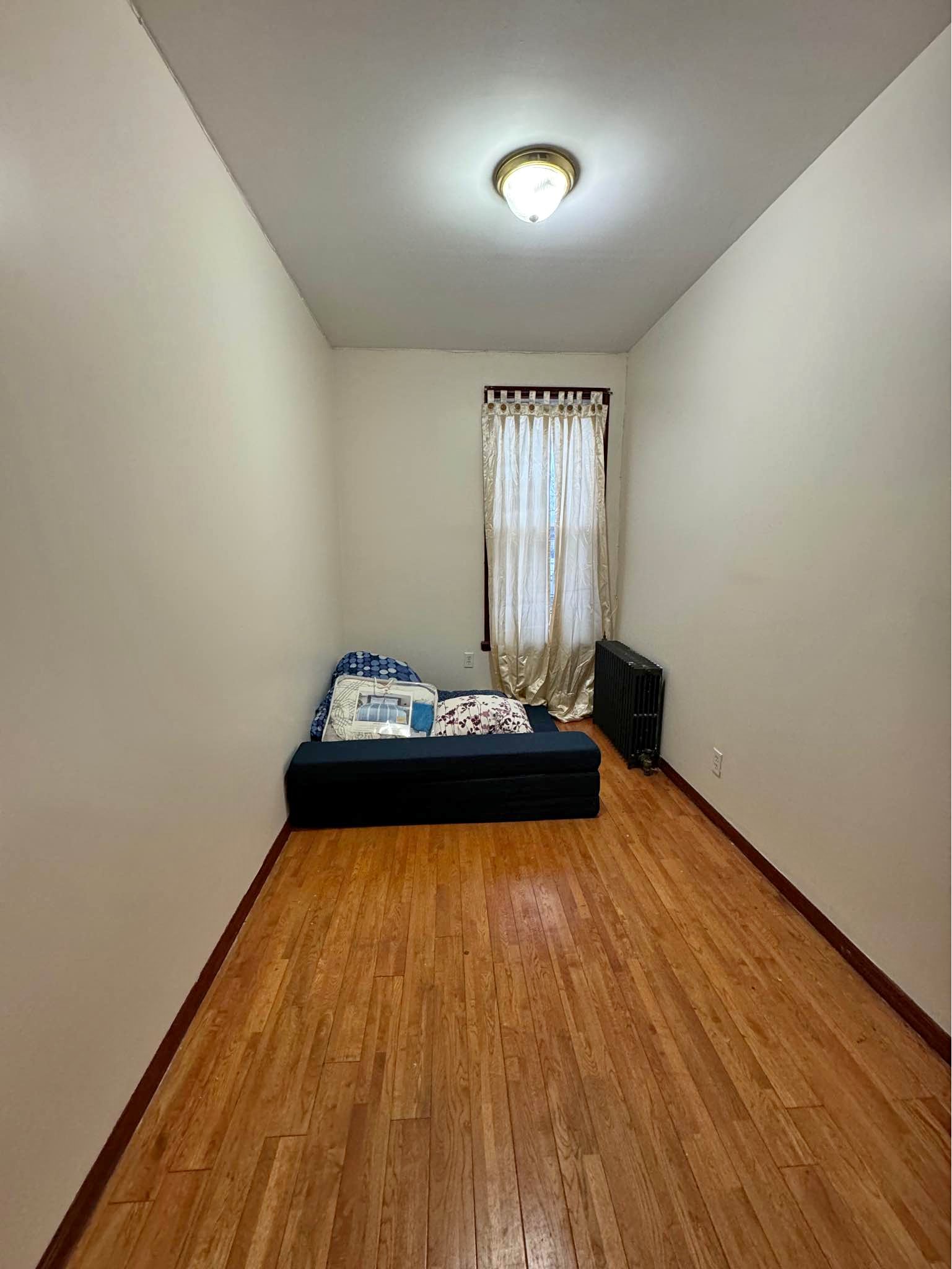5 Beds 1.5 Baths House Property Rentals New York, New York