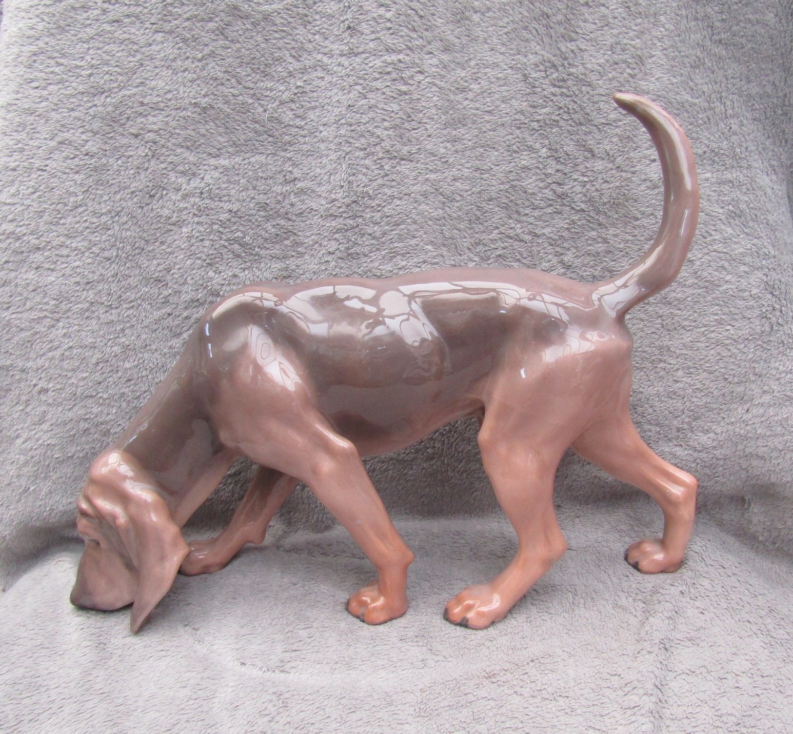 Royal Copenhagen male Bloodhound by Lauritz Jensen RC no 1341