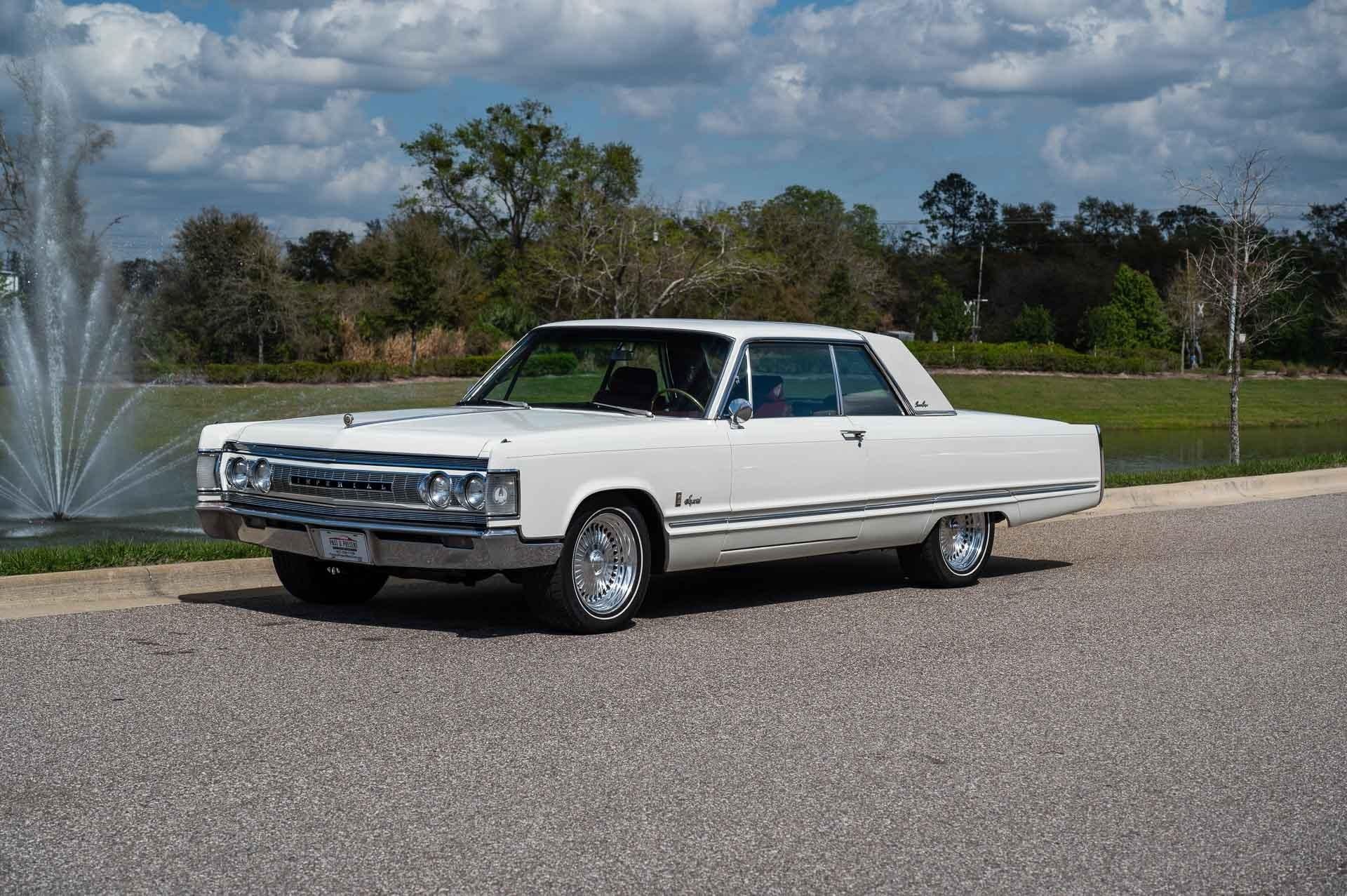 【希少】Marmit 1967年 クライスラーインペリアル ＴＤＦ BUY IT NOW: This 1967 Chrysler Imperial is a restored 2-door