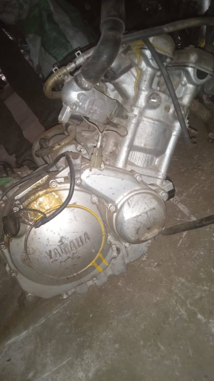 Yamaha FZR 400cc engine compatibility issue with 4JH and 4WG