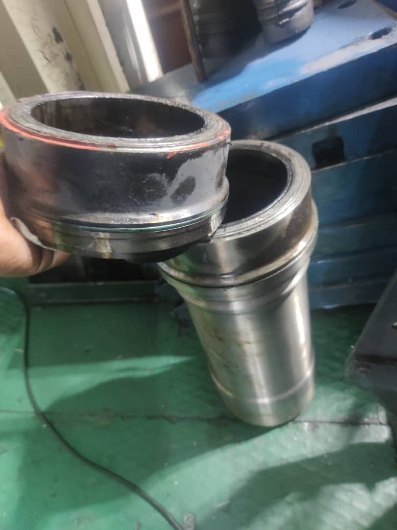What happened here? 🥺😩😩 Piston and... - Master Engineer Fix