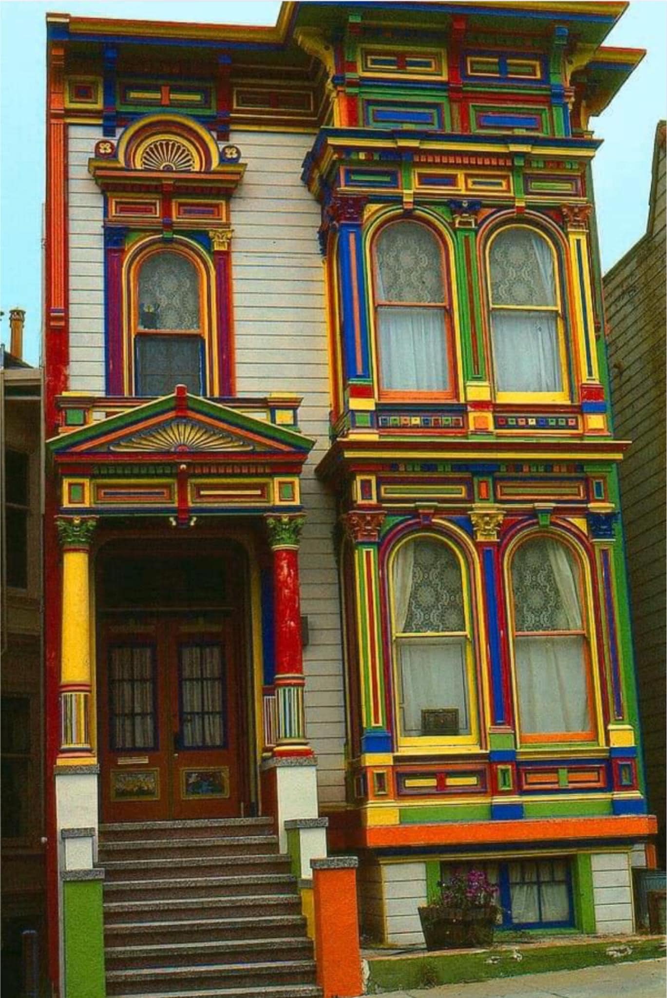 アート・デザイン・音楽 Our House in the City Hundertwasser House