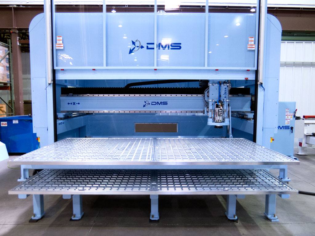 A few snapped photos of a DMS 3 Axis Enclosed Overhead Gantry CNC ...