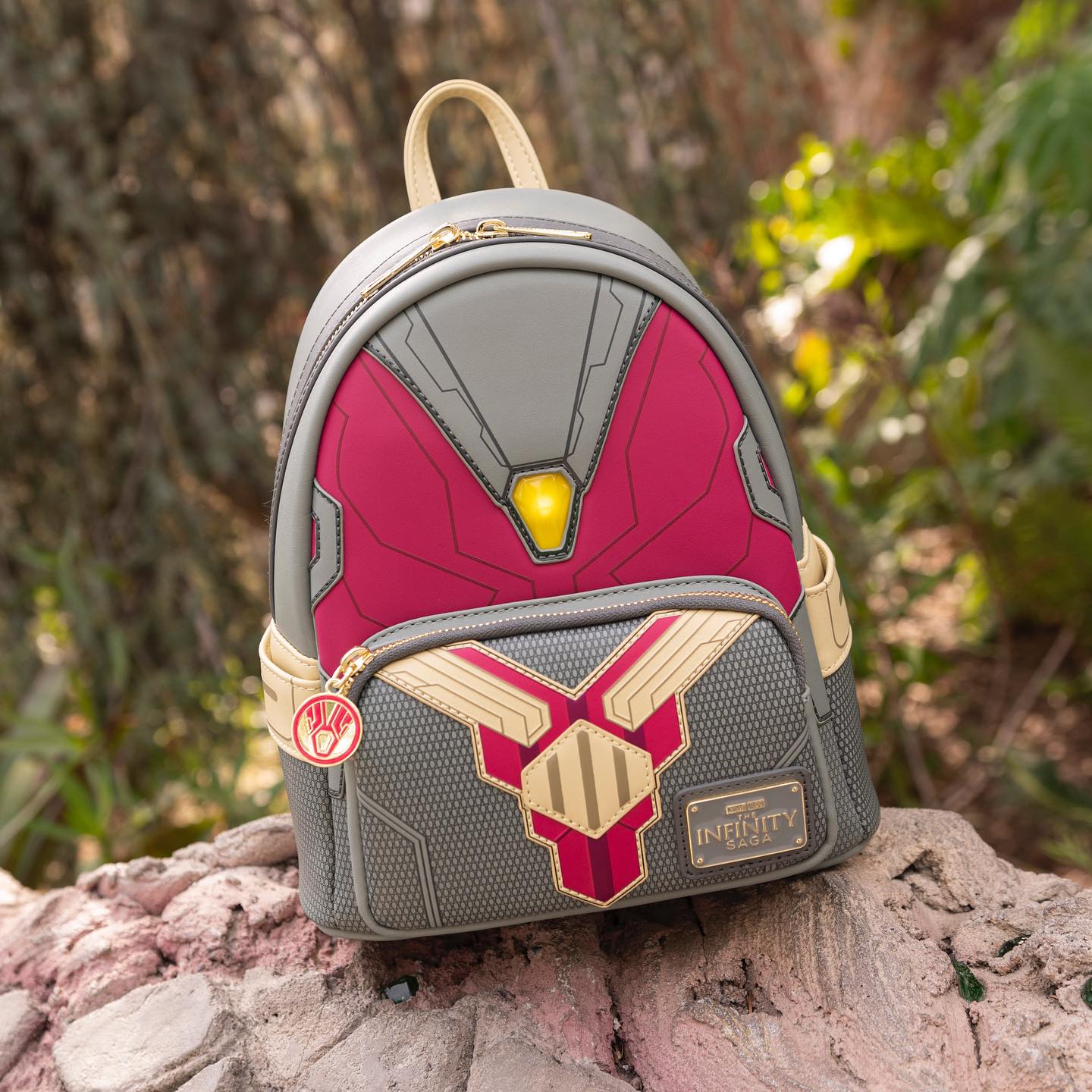 do you get the lululemon bag online tote Small (Plain Red) : Clothing, Shoes & Jewelry Color:Nimbus Gray JanSport SuperBreak Backpack in NA-012026