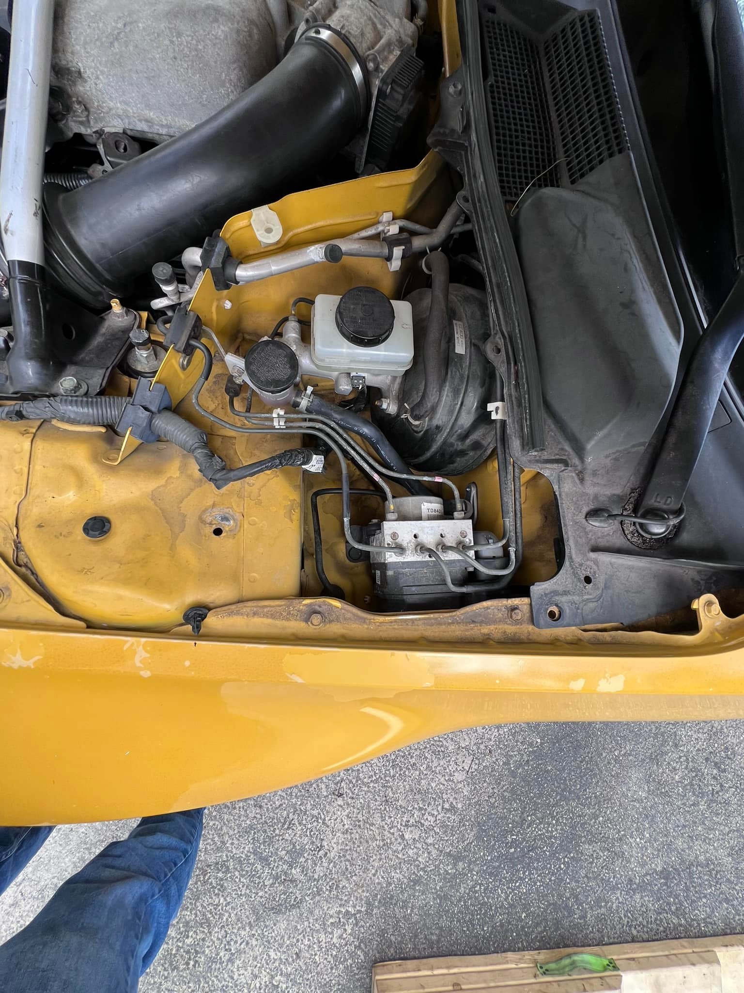 What is causing the abs pump/module noise and how to fix it in a