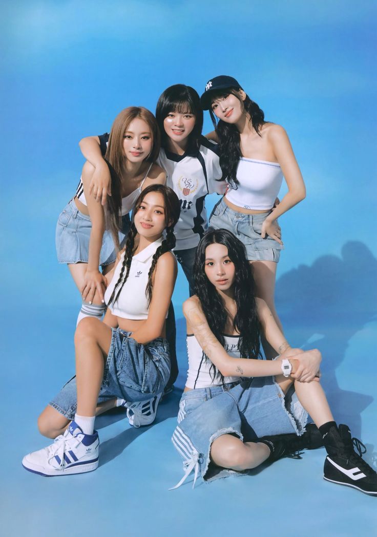 TWICE ; ＂MORE ＆ MORE＂ #TWICE #트와이스 #MOREandMORE