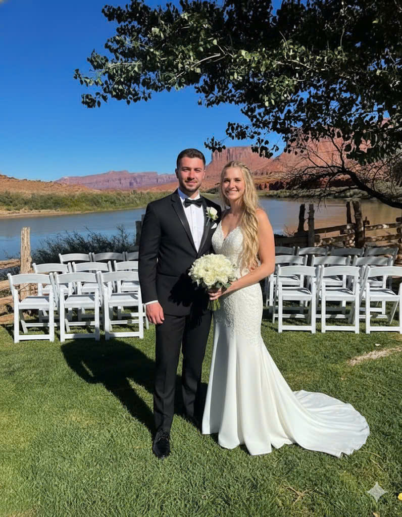 Congratulations Hunter Brown Married Audrey Hubert | Janelle Brown Very Excited Happy