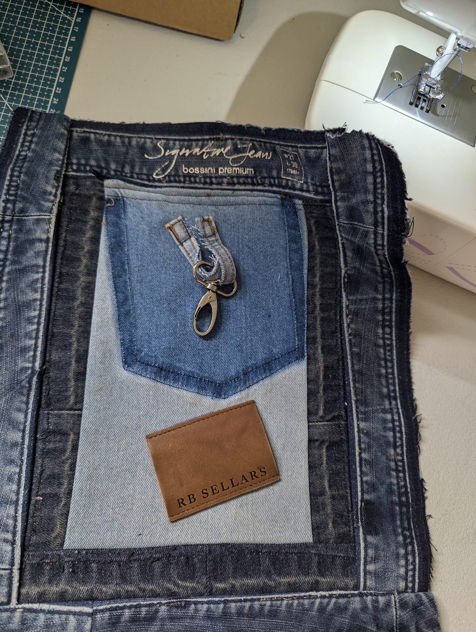 What could be causing the thread to break on my sewing machine?
