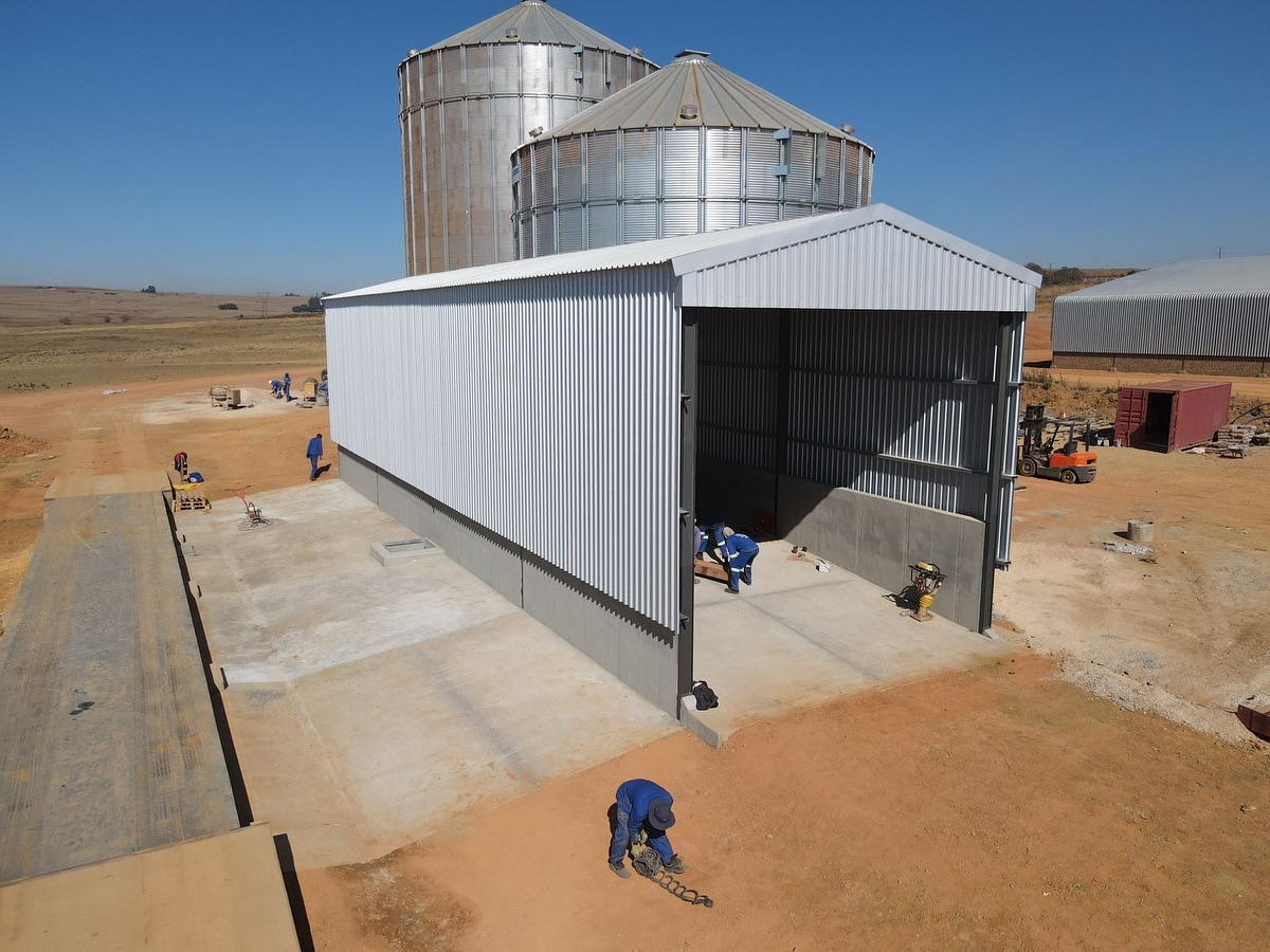 Tugela Steel - Another Tugela Steel off the shelf stock...