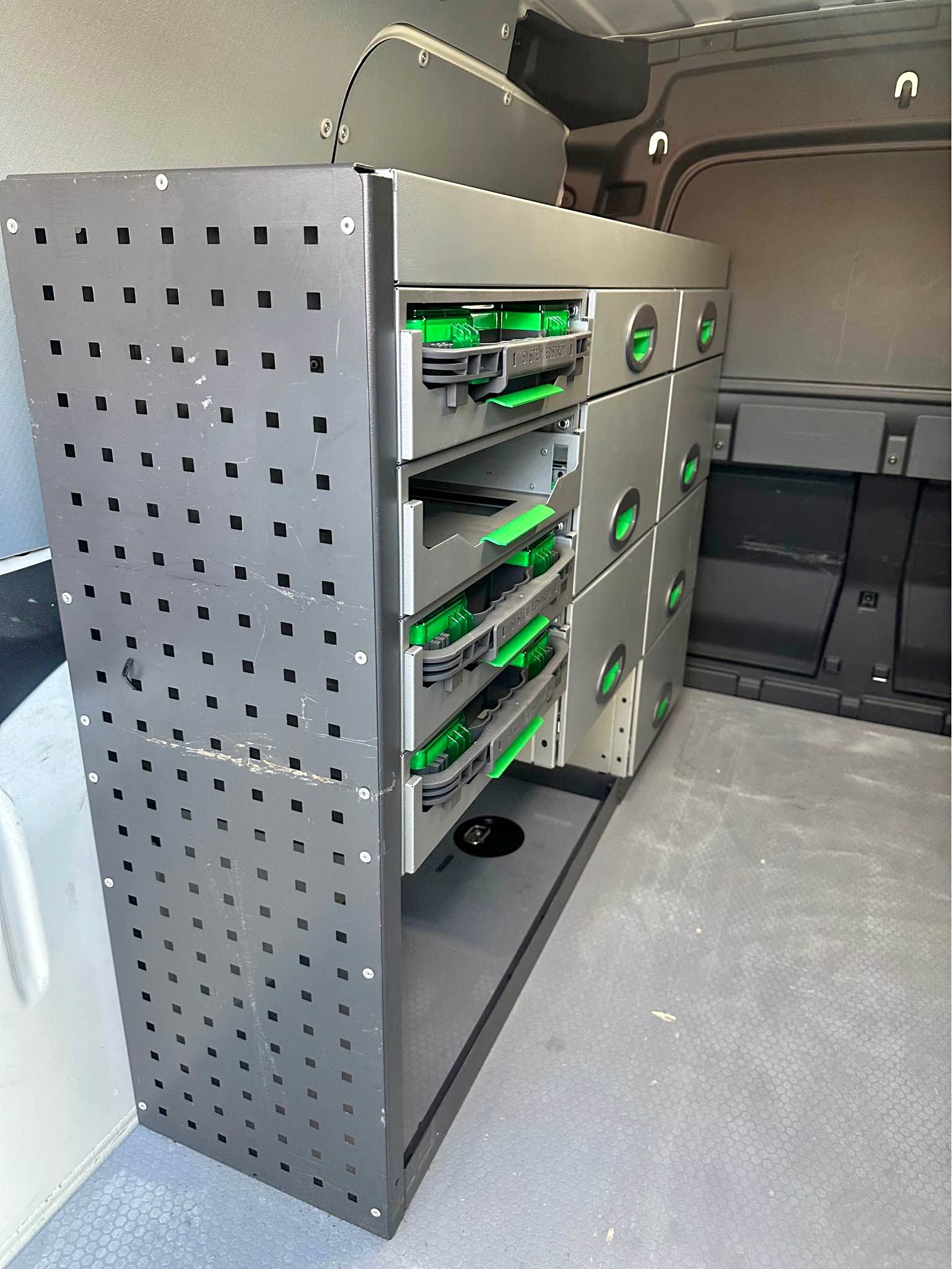 Sortimo reol med holder for skruestik men uden skruestik - Tool Boxes ...