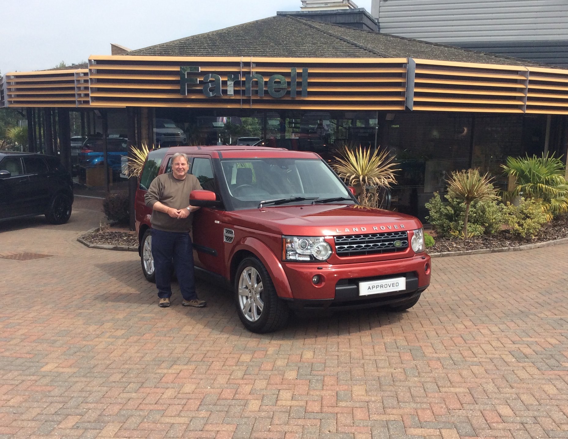 The handover is one of the best parts... - Vertu Land Rover