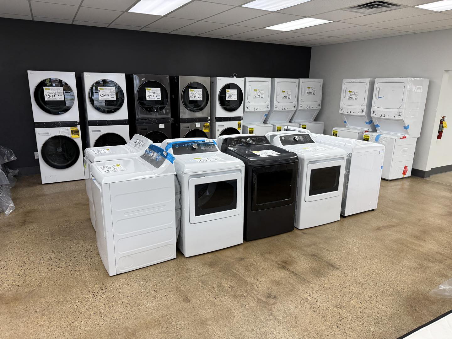 🔥 SHOPPING FOR APPLIANCES?... - Discount Appliance Davenport | Facebook