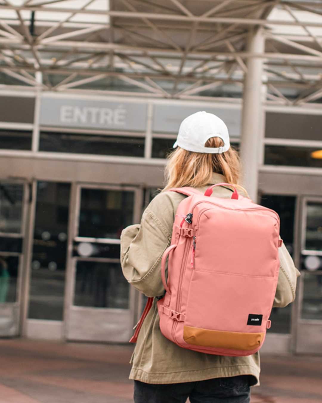 backpack traveler information users Swift X - 50L Ultralight Hiking - Six Moon Designs VX21 Black / Vest Harness - Small / Flight Hip Belt Smart Storage _ Interior zip pockets secure valuables What Makes a Backpack Tech-Friendly?