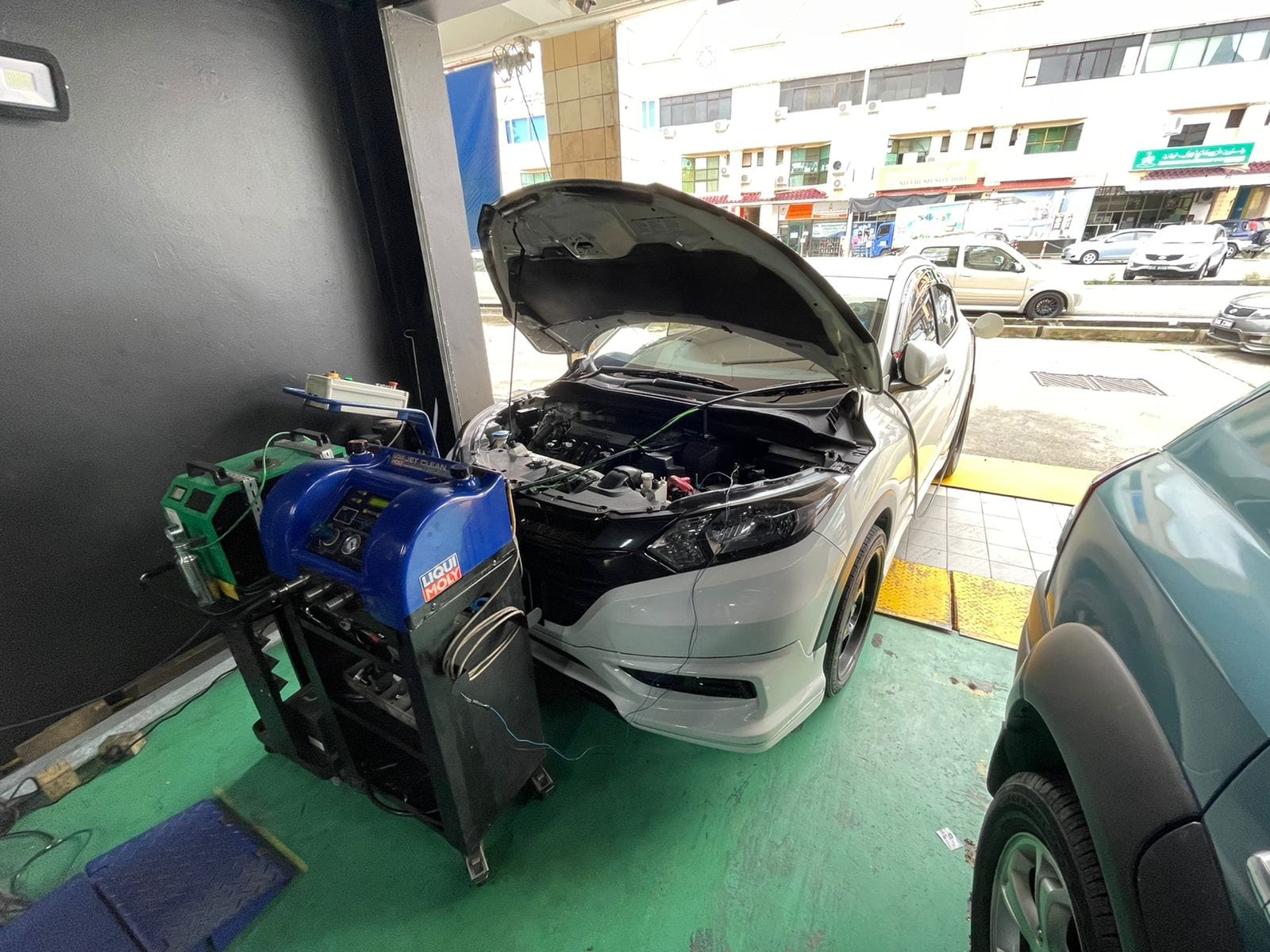 Honda HRV came for LM Fuel System Jet... - Revving R Garage | Facebook