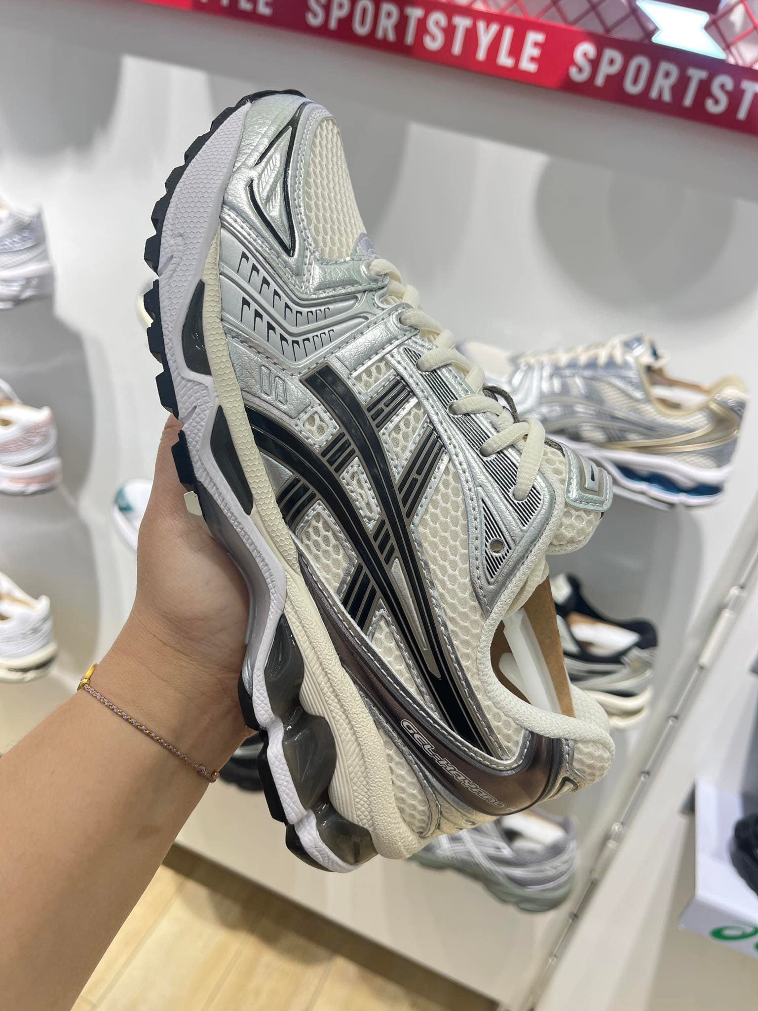 Asics Gel-Kayano 14 cream black pre-order
