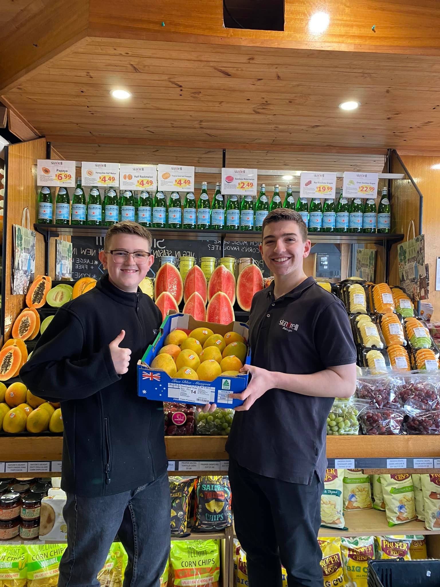 NEW SEASON MANGOES 🥭 Brothers Christos... - Signorelli Fresh | Facebook