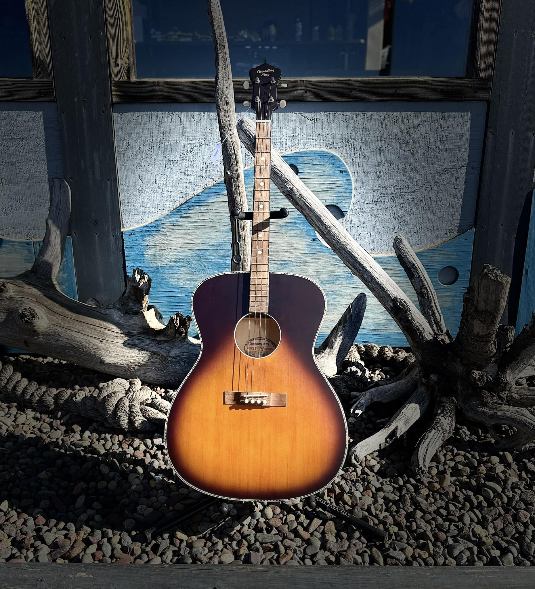 Recording King Dirty 37 guitar review