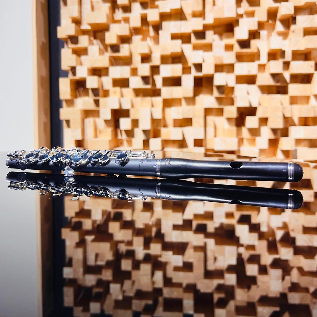 What features make Nikkan Warble no.3 flutes unique?
