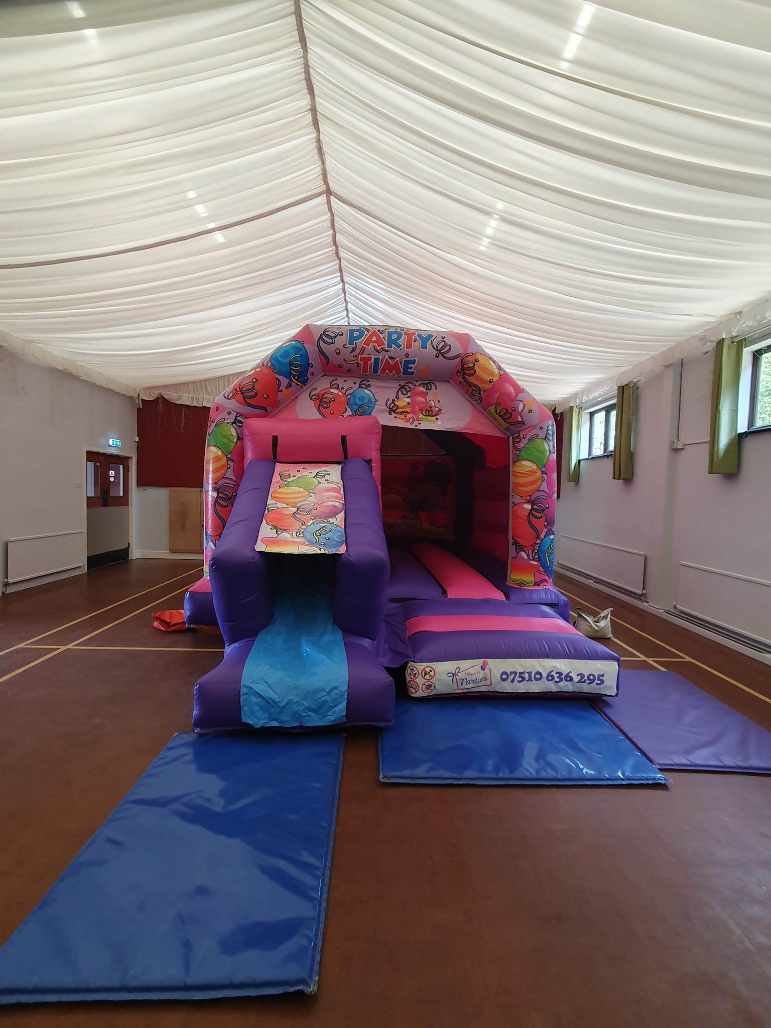 Premier Parties - 🏰 Pink Party Time front slide castle 🏰...