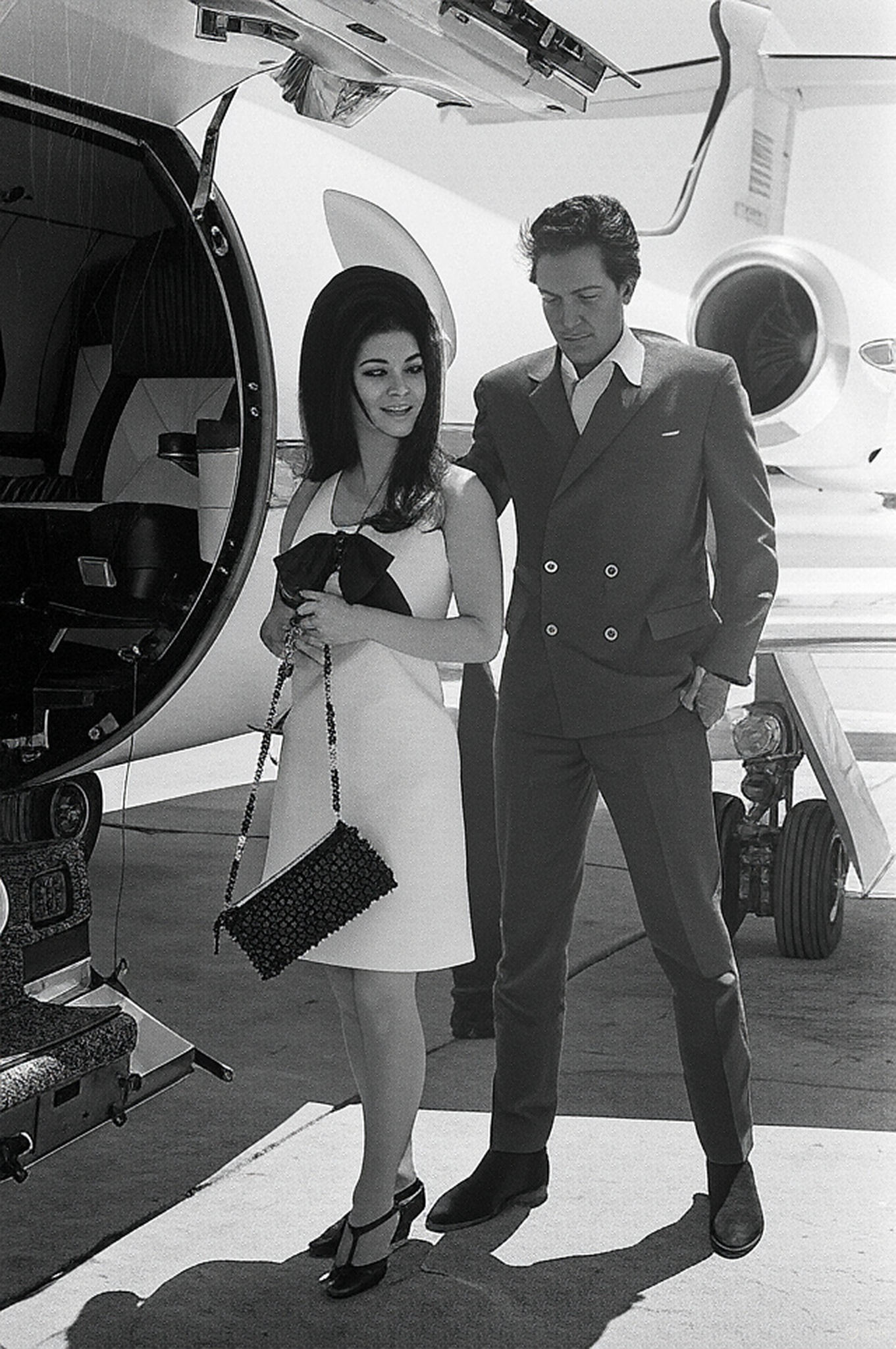 priscilla presley black dress Elvis and on honeymoon in 1967 What to Wear to Nonreturnable STYLE:A09255006