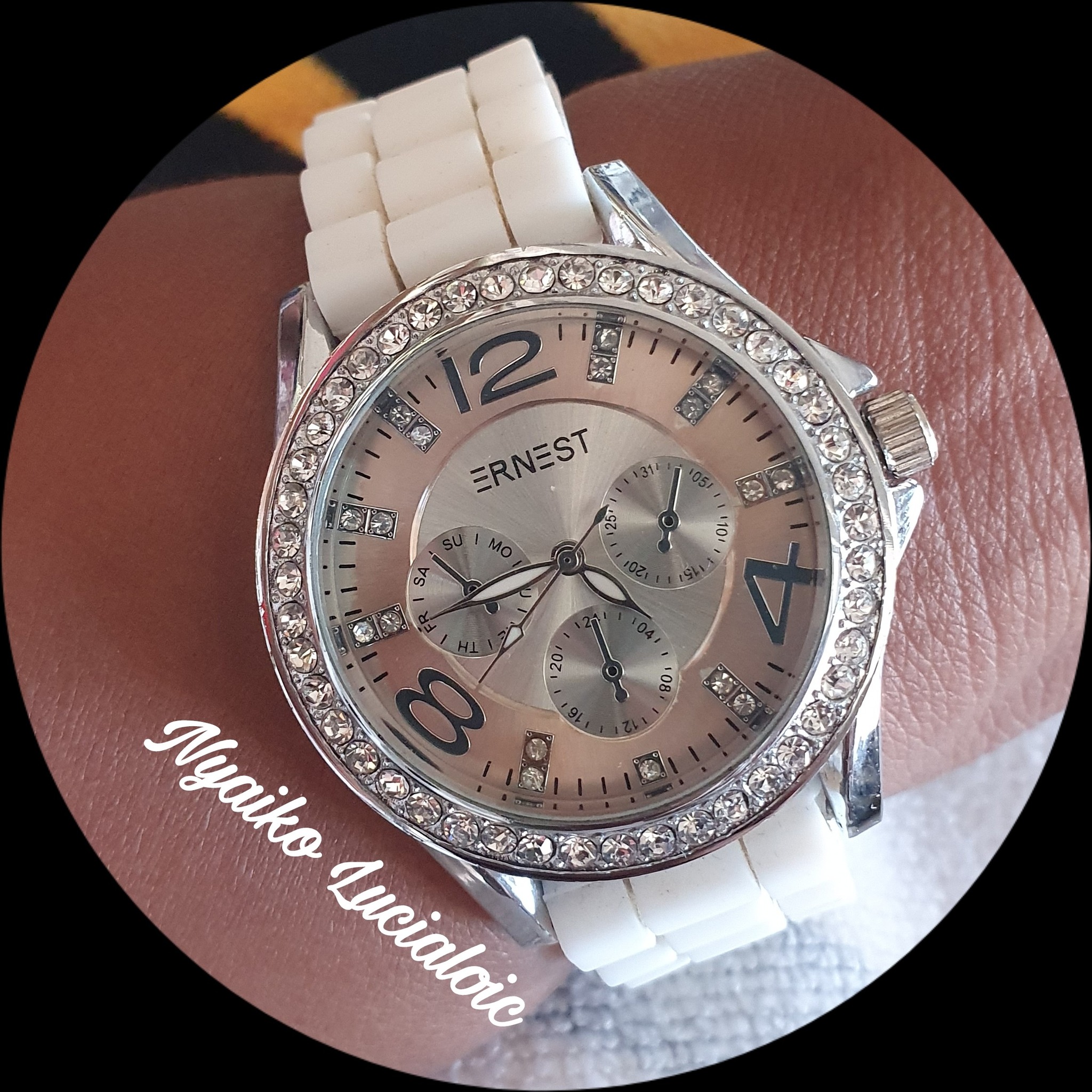 Montre-bracelet Femme En Silicone Blanc Ernest - Neuve Avec étiquettes, Style Décontracté