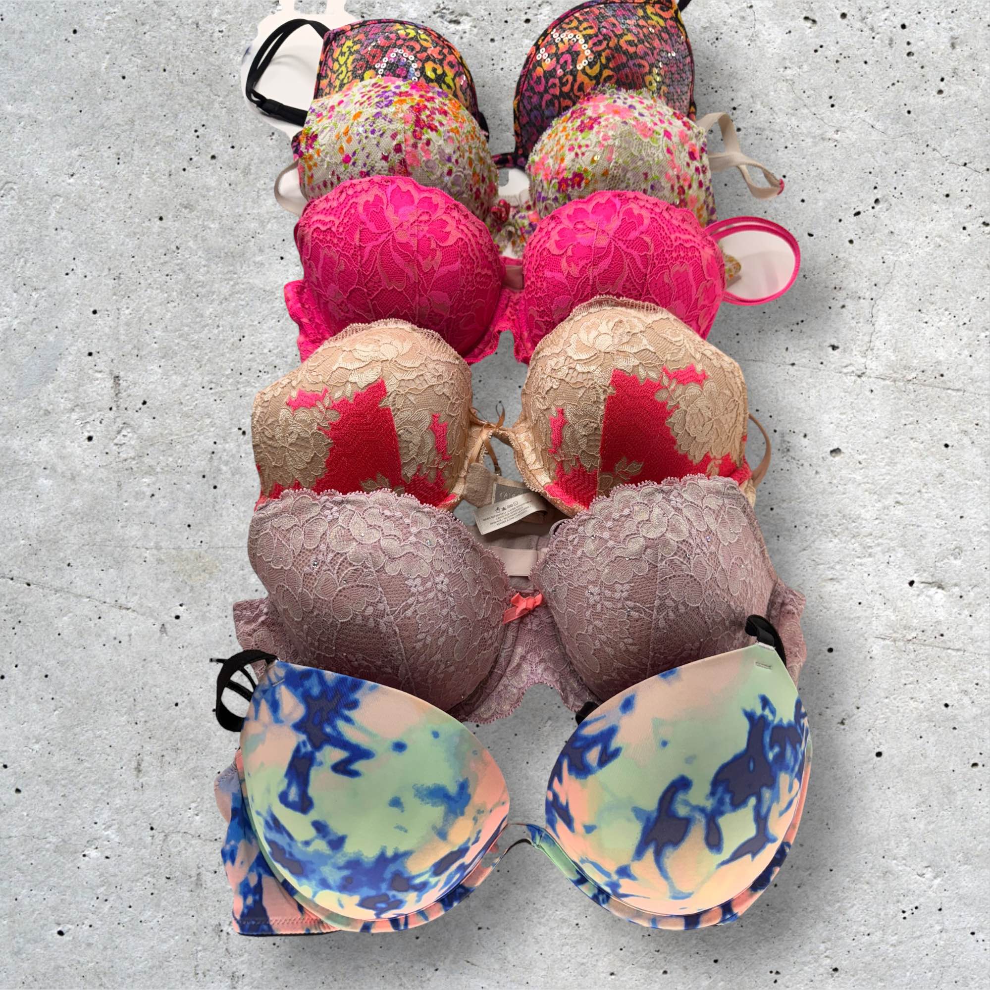 Victoria’s Secret Bras Bundle / Lace Push-Up & Super Push-Up – Size 32D ...