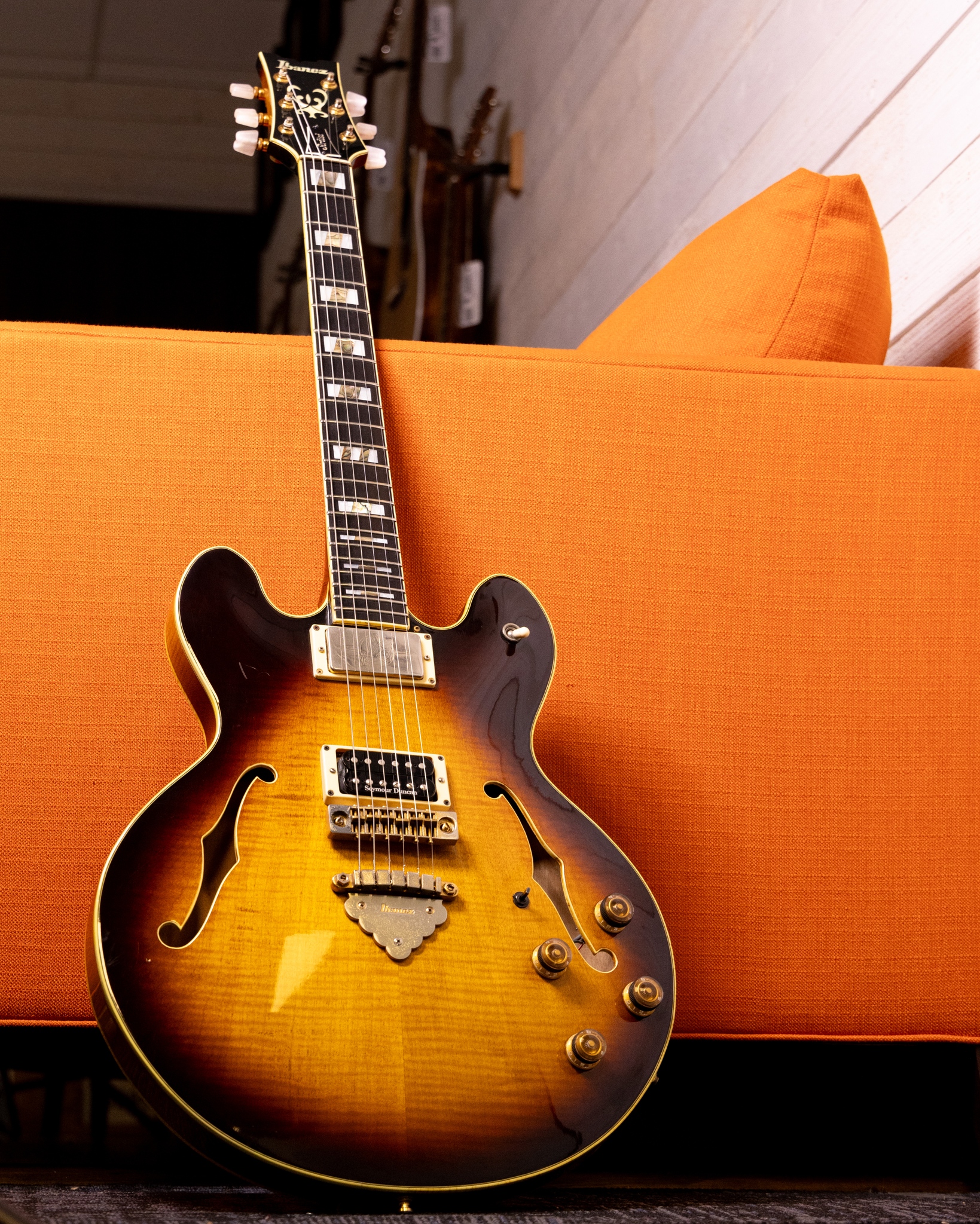This Ibanez 2622 Artist EQ from 1978 has some very cool features