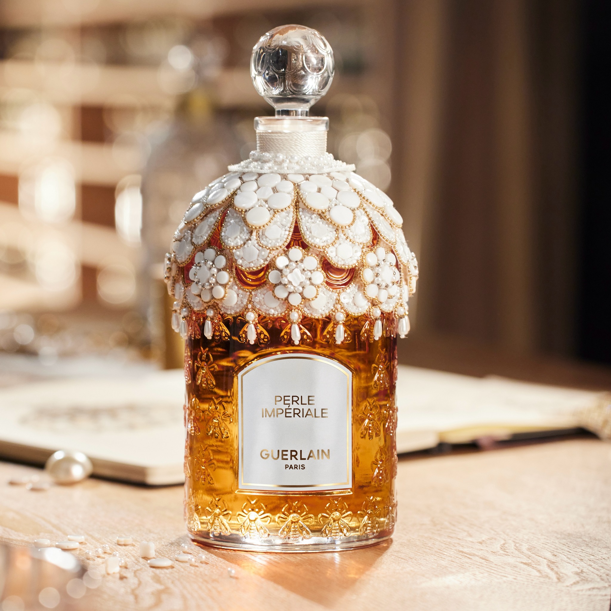 Swipe to discover The Bee Bottle: Métiers d'Art edition by