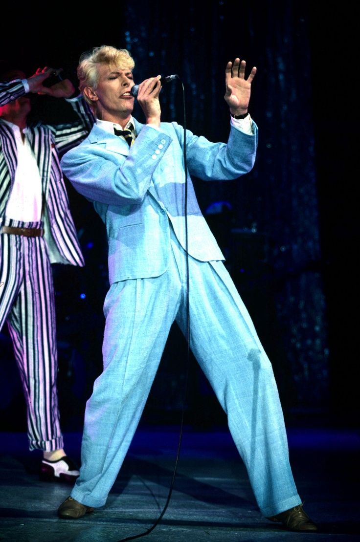 David Bowie – Serious Moonlight (Live, Vancouver 1983) Video of