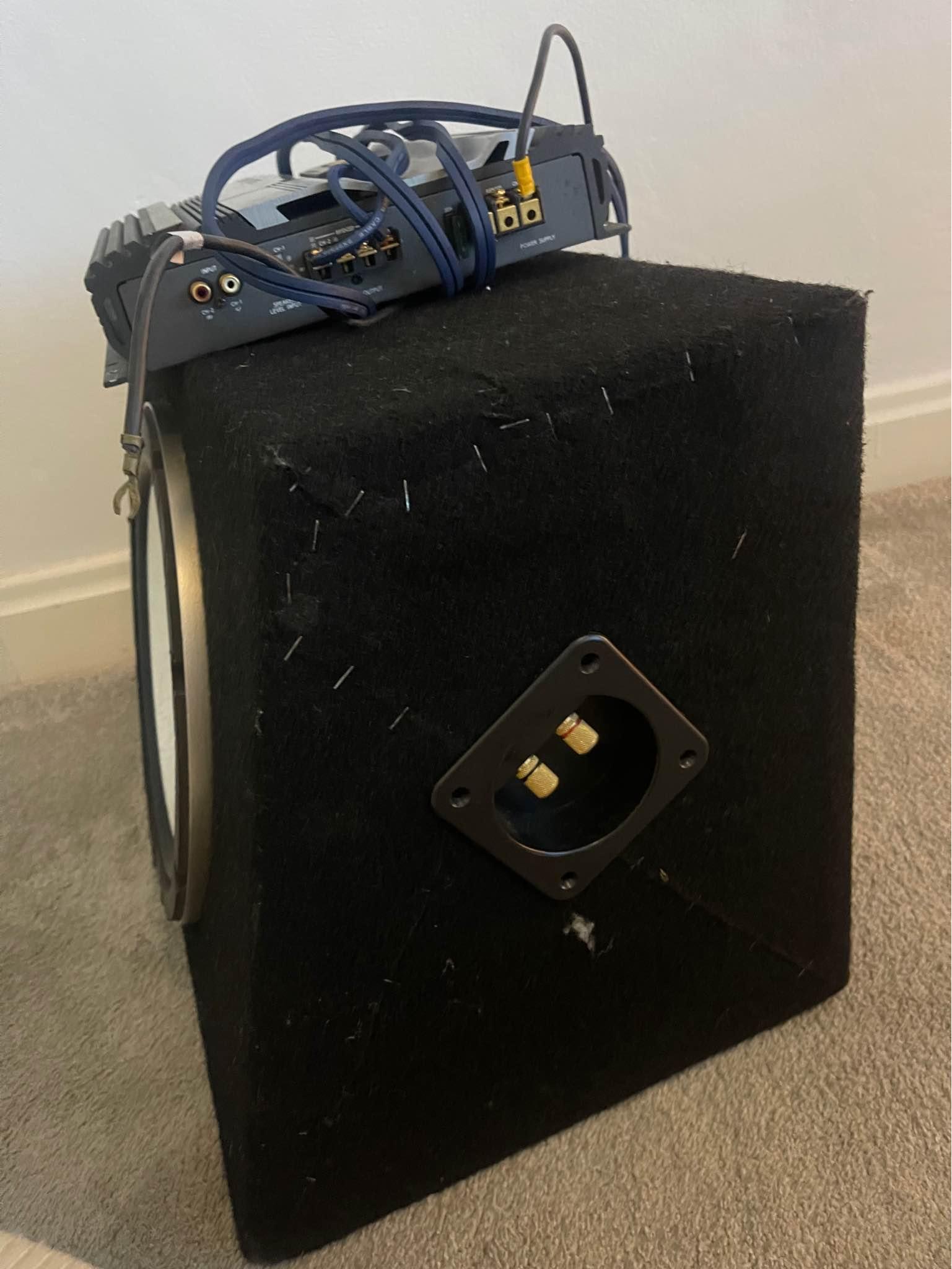 alpine bass zr max 1000 subwoofer and amp. Unreal sound. Extra 