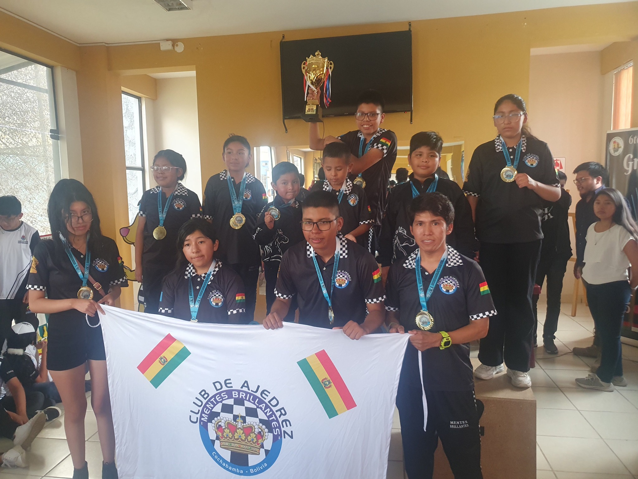 Un agradecimiento especial a Romero... - Metalinox Cochabamba | Facebook