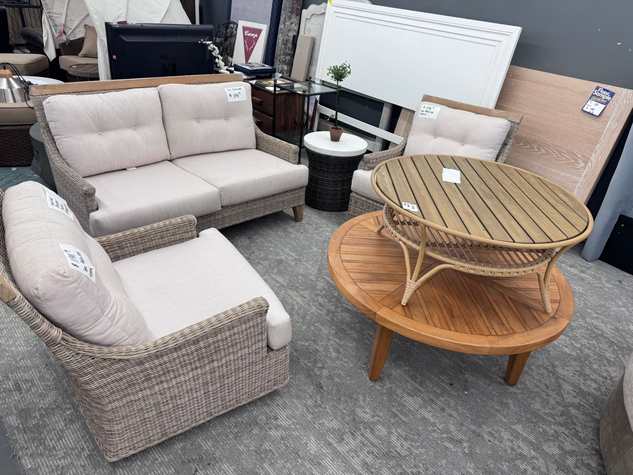 Home Decor... - Home Decor & More Furniture Liquidation Store