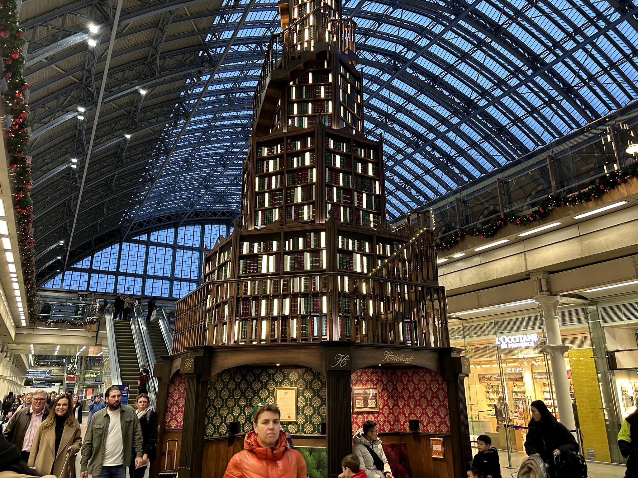 Boom Radio - The Hatchards ‘tree’ made from painted books... | Facebook