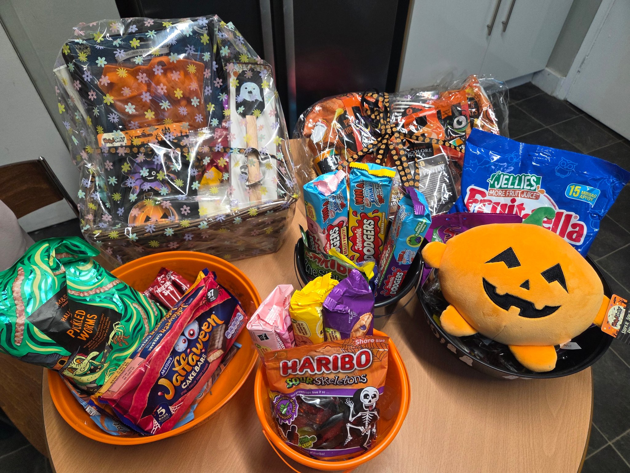 Breadline - 🎃 HALLOWEEN RAFFLE TIME! 👻 £1 a strip — on sale from today ...