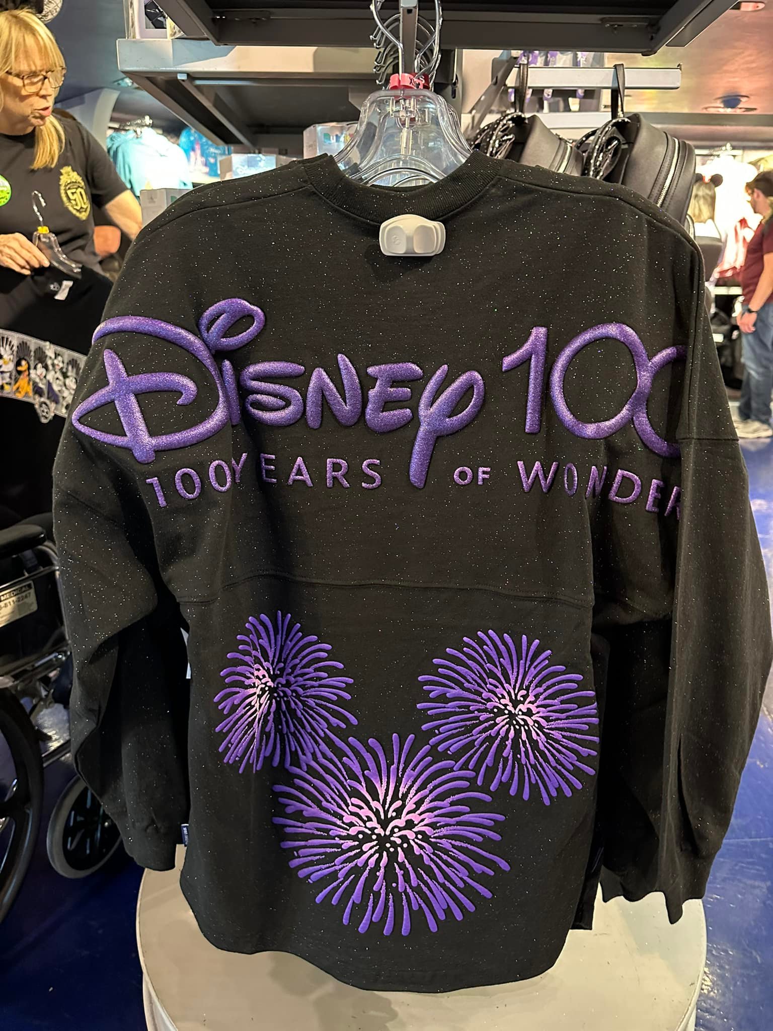 Special offer on the pre-opening Spirit Jerseys for World of