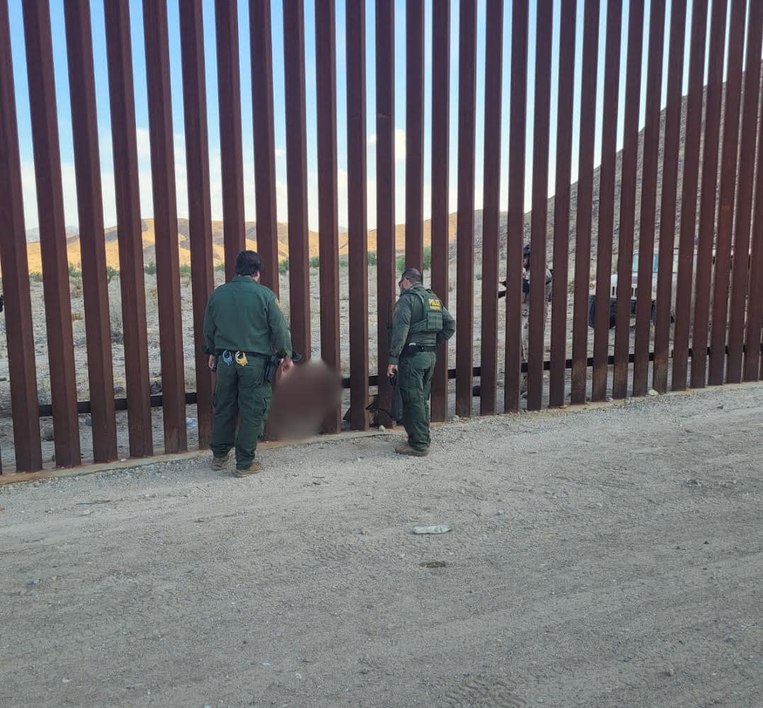 A smuggler abandoned a... - US Border Patrol El Centro Sector