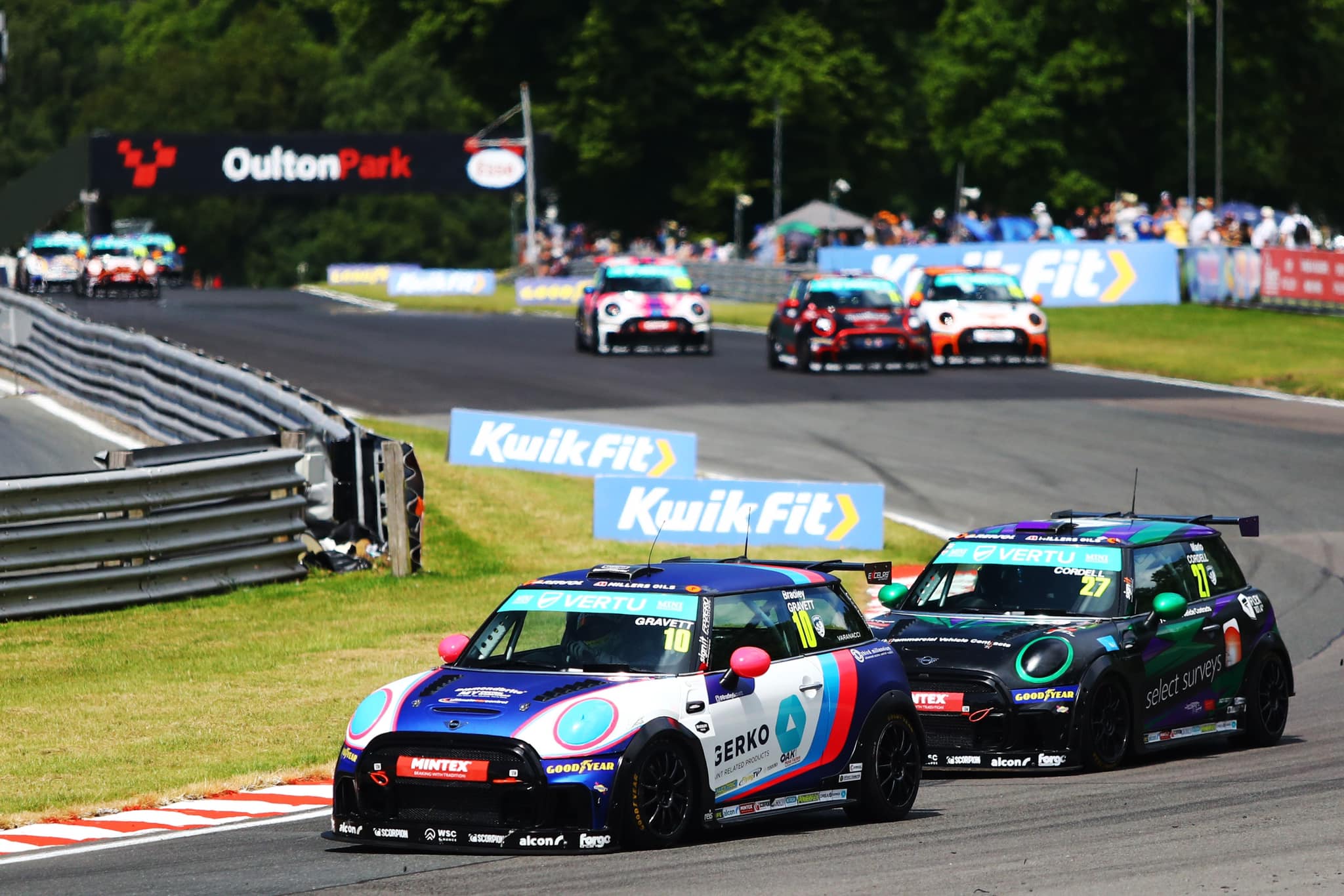 Bradley Gravett Racing - These MINIs have such aggressive body kits on ...